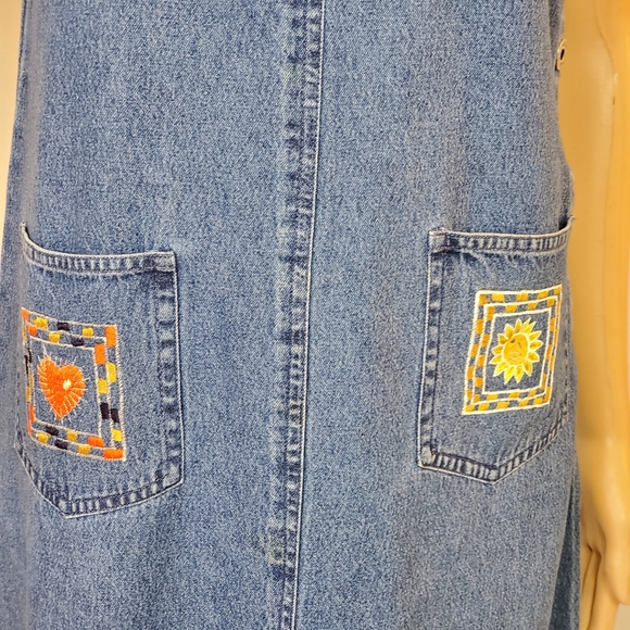 SOLD Vtg denim over-all dress - Picture 12 of 15